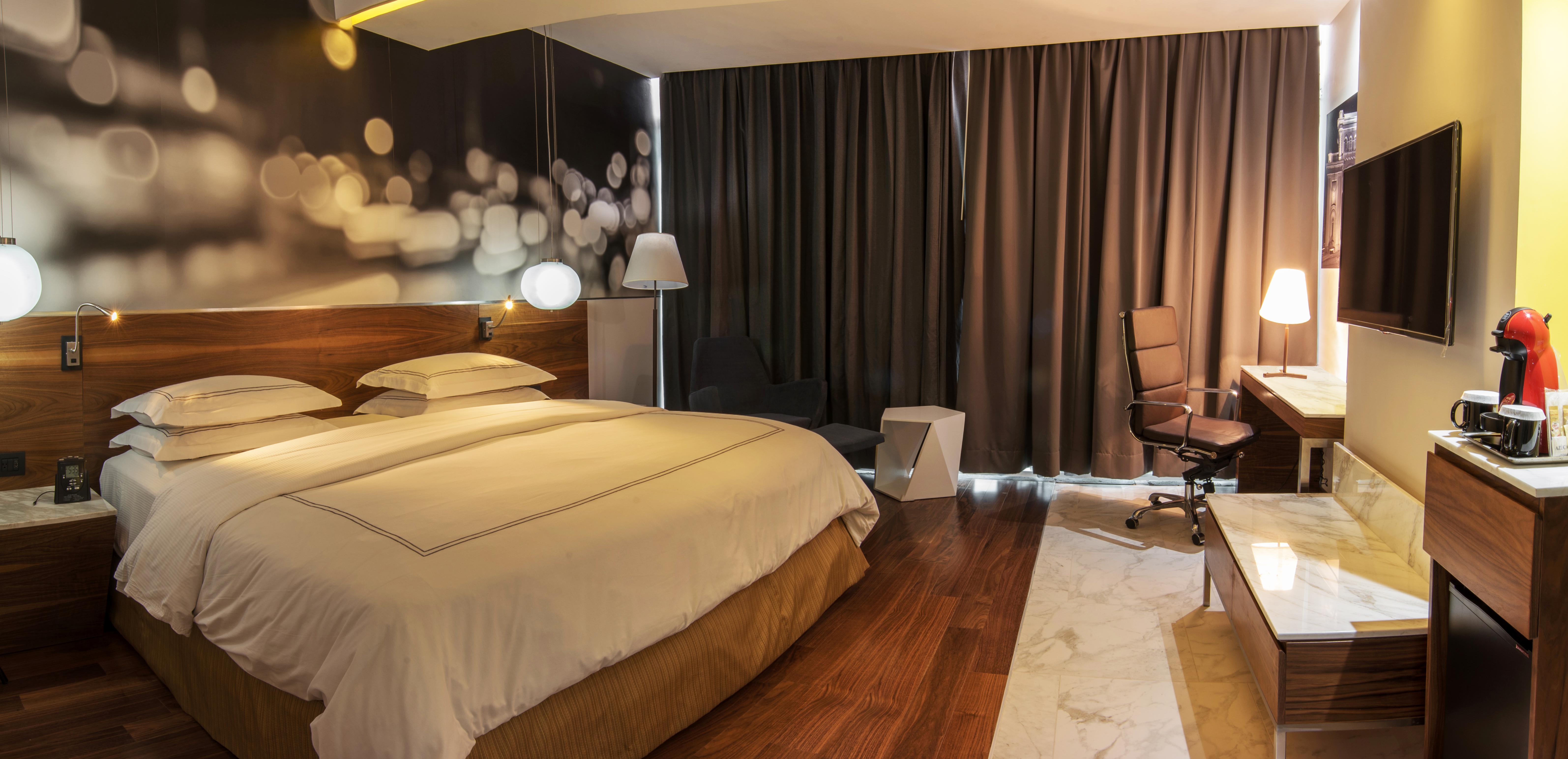 Krystal Urban Guadalajara Otel Dış mekan fotoğraf