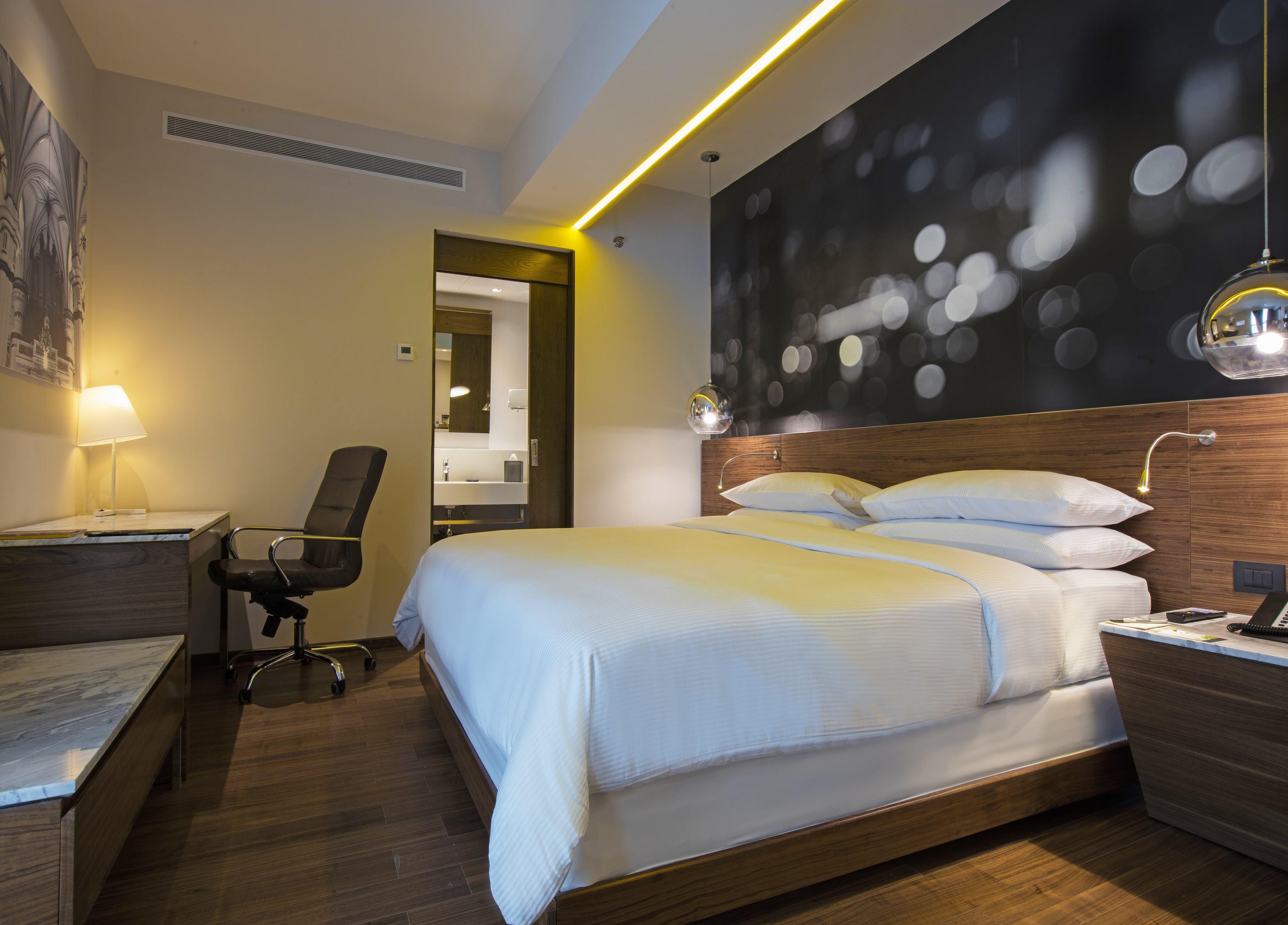 Krystal Urban Guadalajara Otel Dış mekan fotoğraf