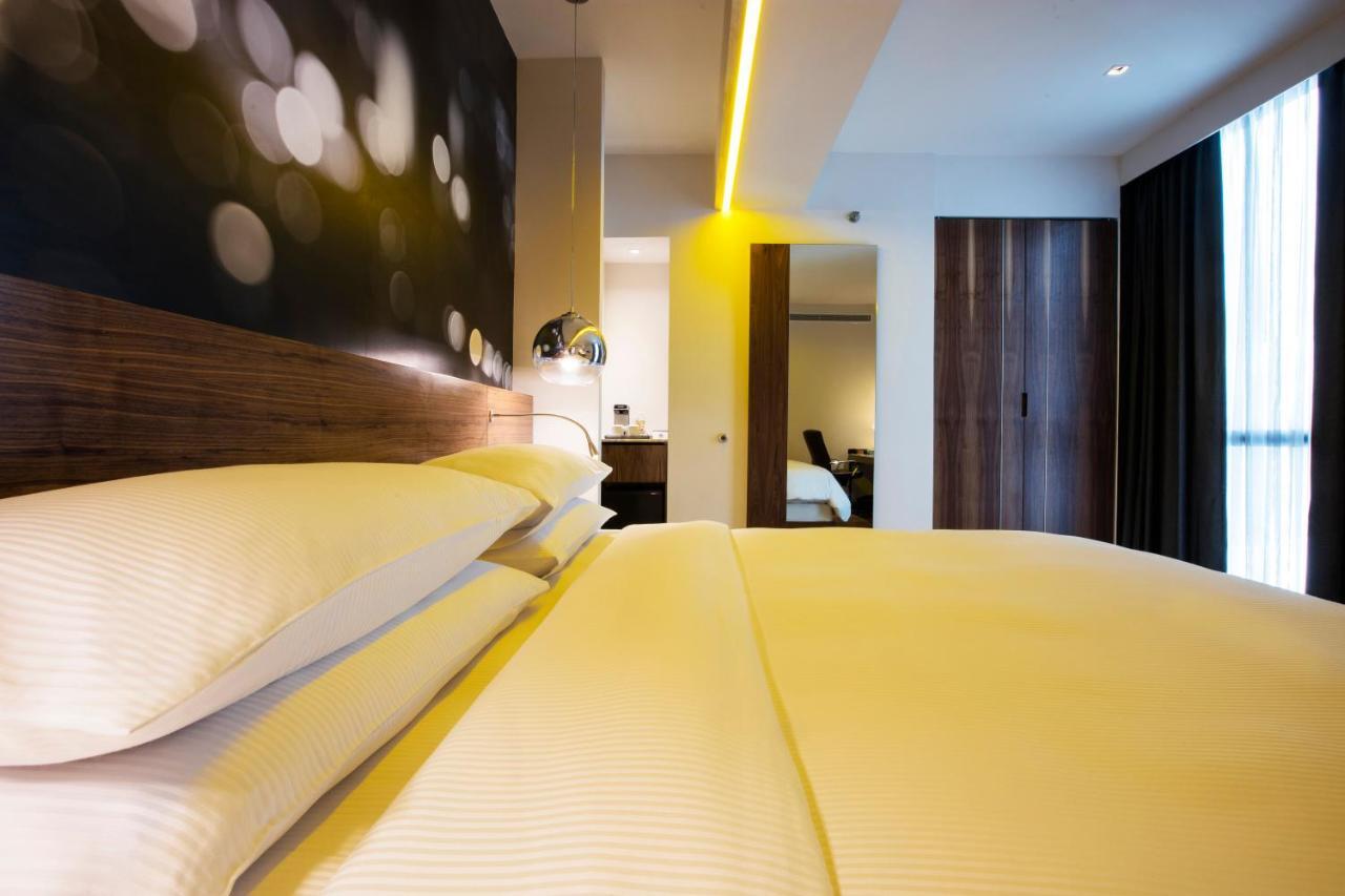 Krystal Urban Guadalajara Otel Dış mekan fotoğraf